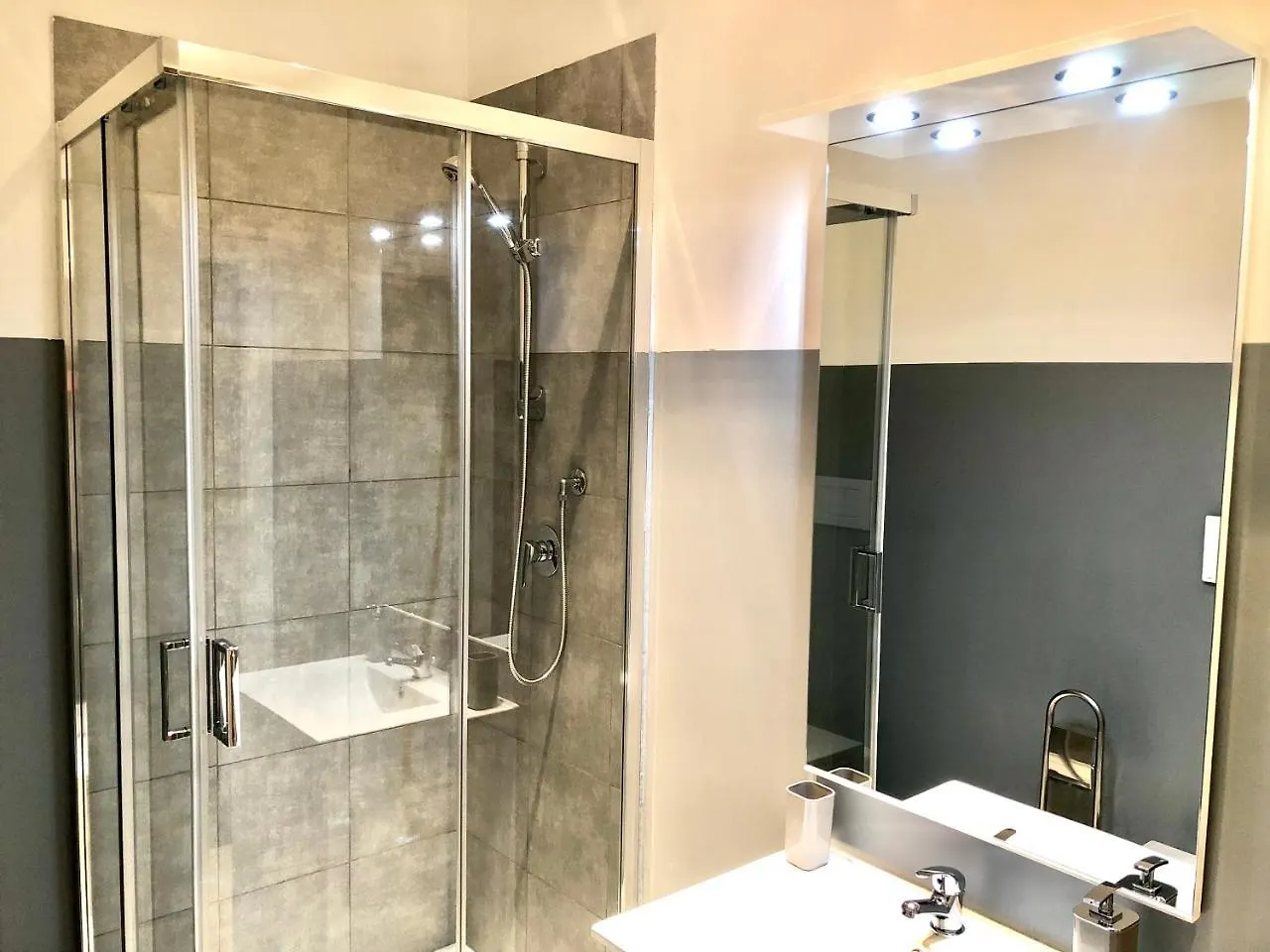 Gemini Guest House Rome 2*,  Italy